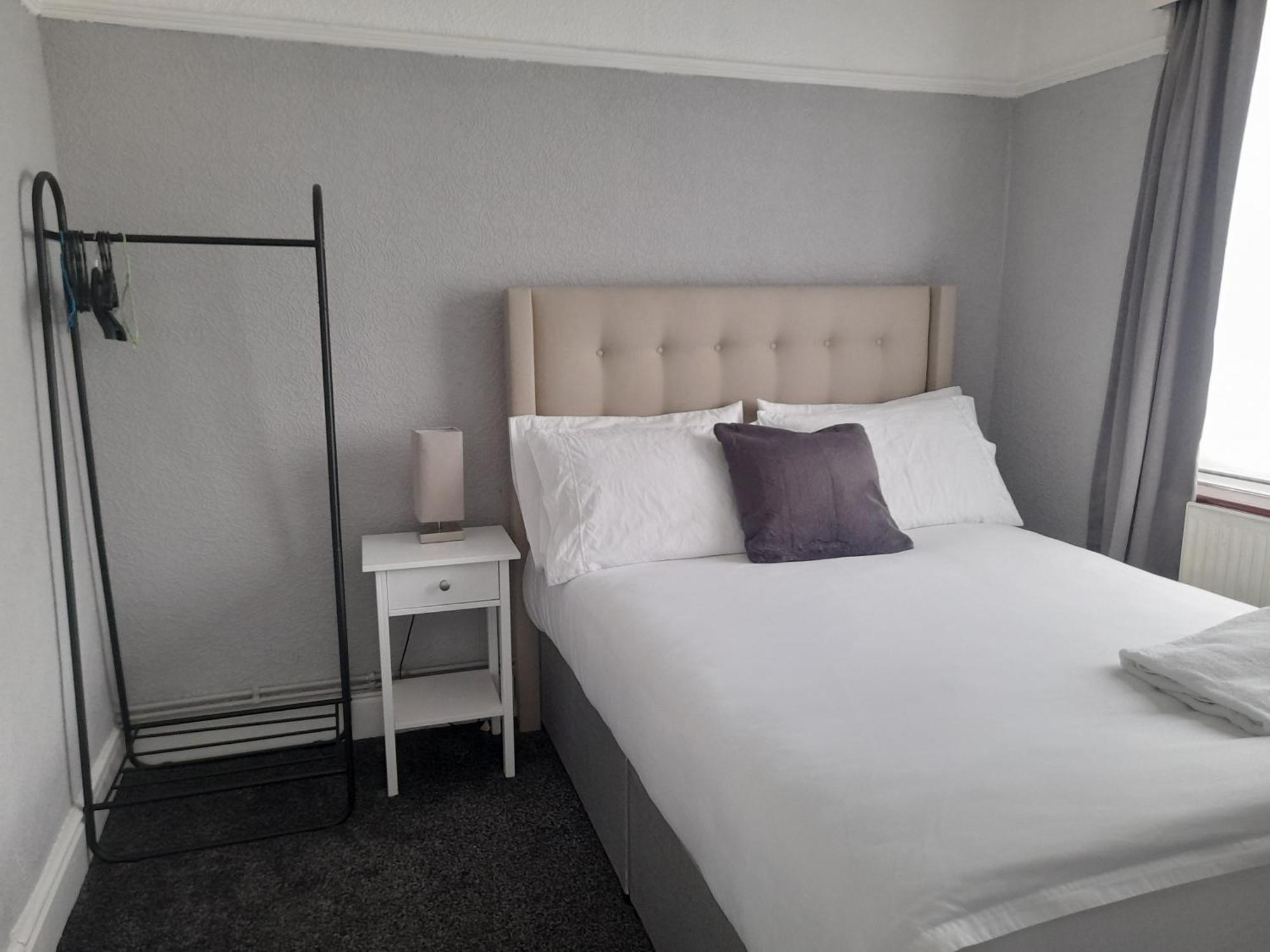Bright 4-Bed House 15 Min To Manchester Centre Βίλα Εξωτερικό φωτογραφία