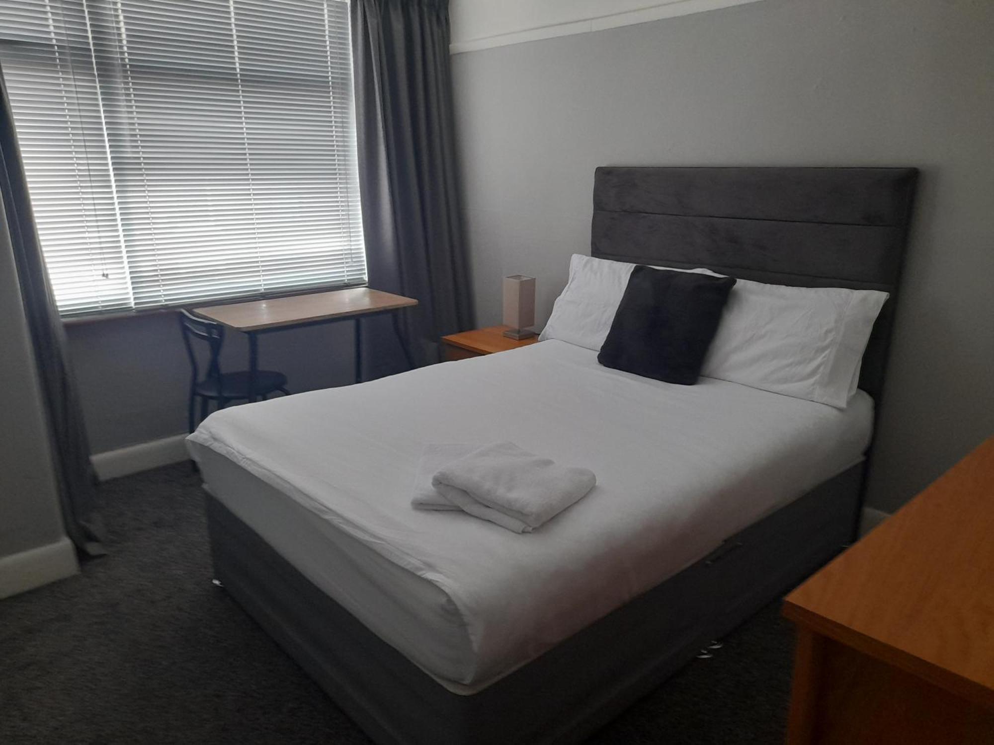 Bright 4-Bed House 15 Min To Manchester Centre Βίλα Εξωτερικό φωτογραφία